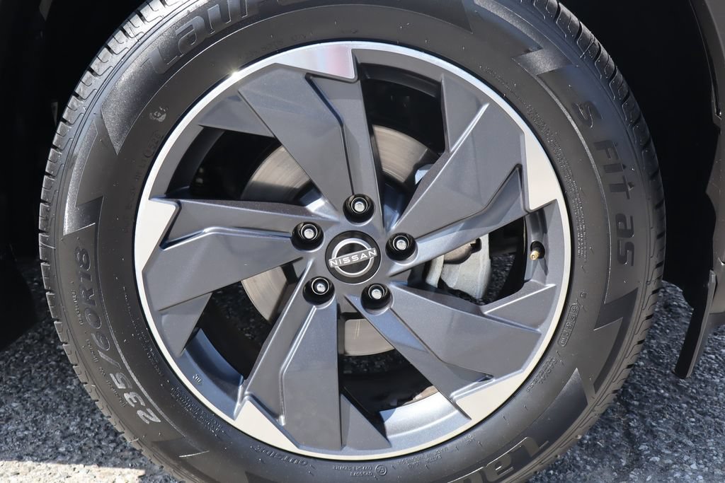 Used 2024 Nissan Rogue SV FWD image 10