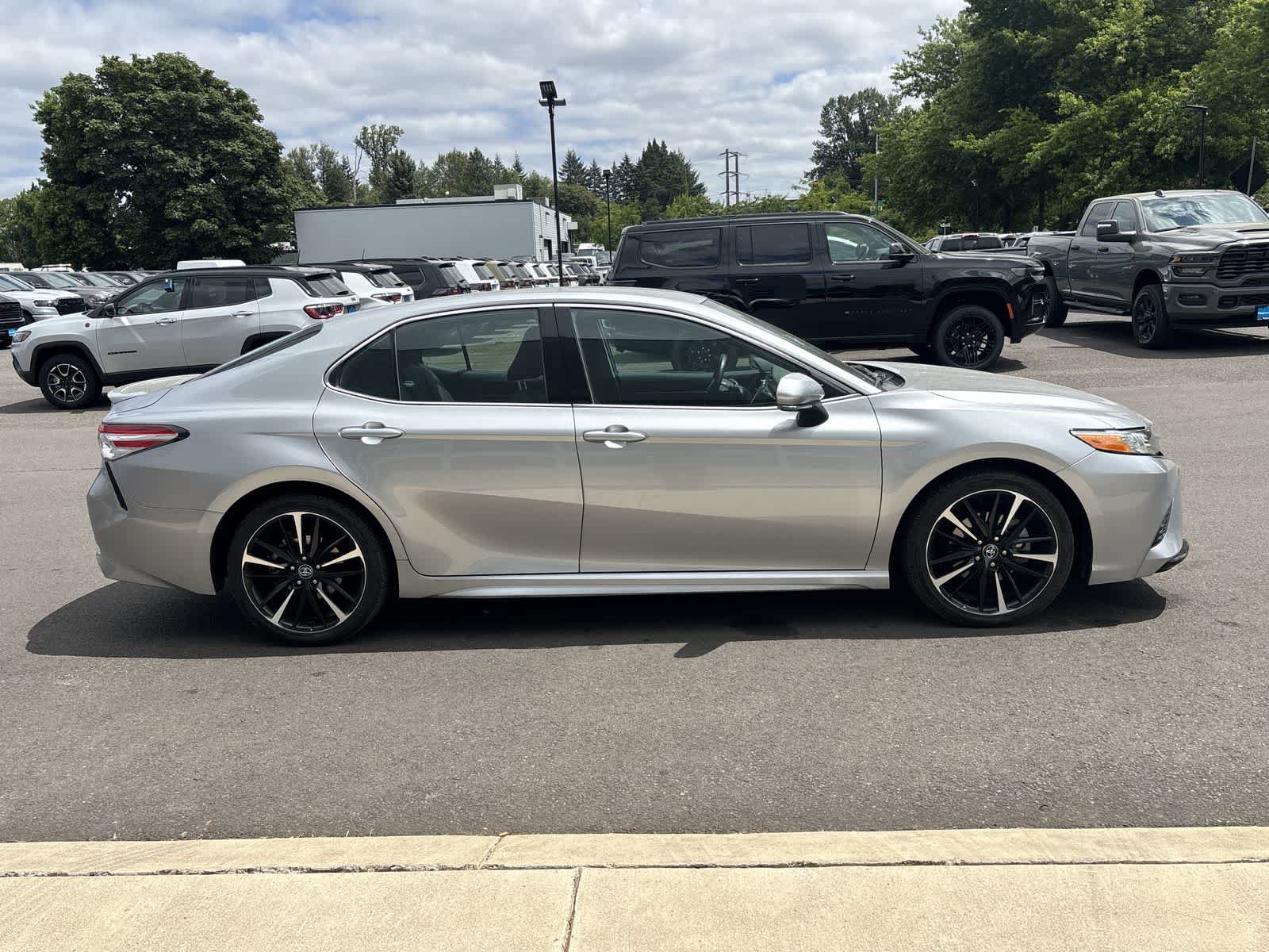 Used 2020 Toyota Camry XSE FWD image 6