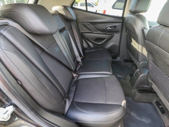 Used 2021 Buick Encore Preferred image 24