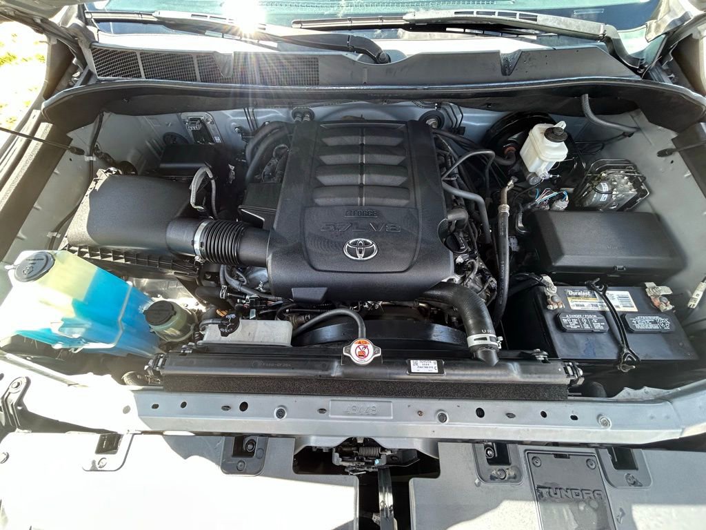 Used 2020 Toyota Tundra SR5 w/ TRD Off-Road Package AWD/4WD image 32