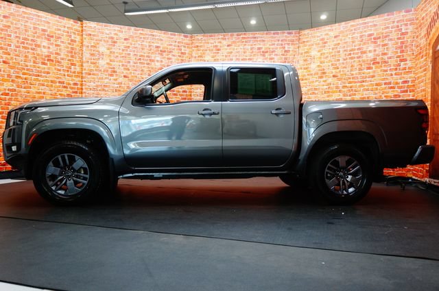 Used 2025 Nissan Frontier SV w/ SV Convenience Package AWD/4WD image 4