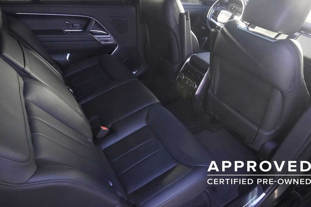 Used 2025 Land Rover Range Rover Long Wheelbase SE image 26
