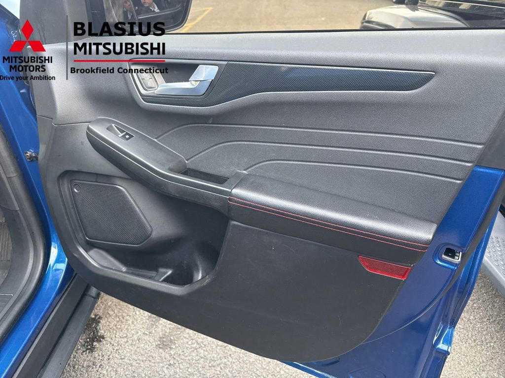 Used 2023 Ford Escape ST-Line w/ Tech Pack #1 AWD/4WD image 34