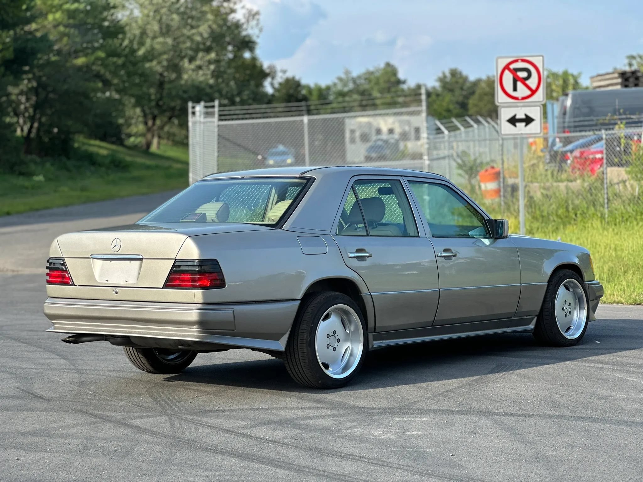 Used 1994 Mercedes-Benz E 320 Sedan image 50