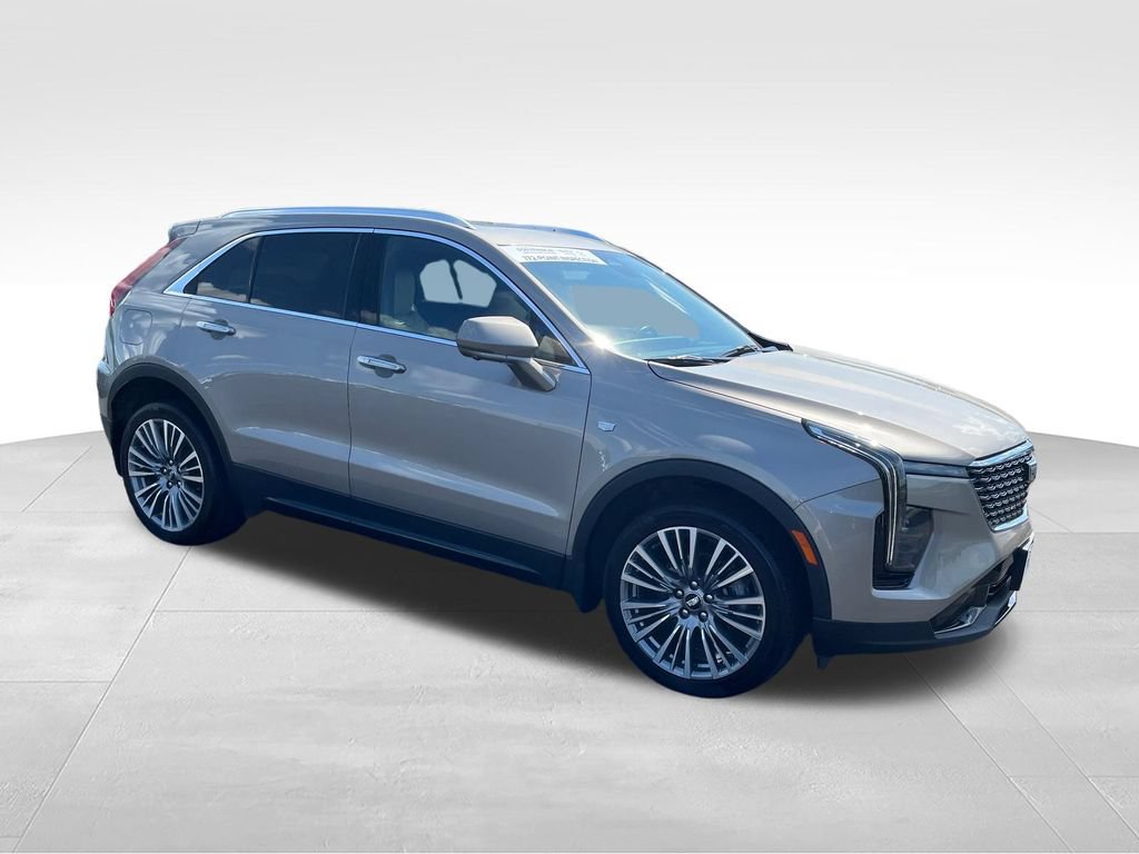 Used 2024 Cadillac XT4 Premium Luxury w/ Active Safety Package AWD/4WD image 7
