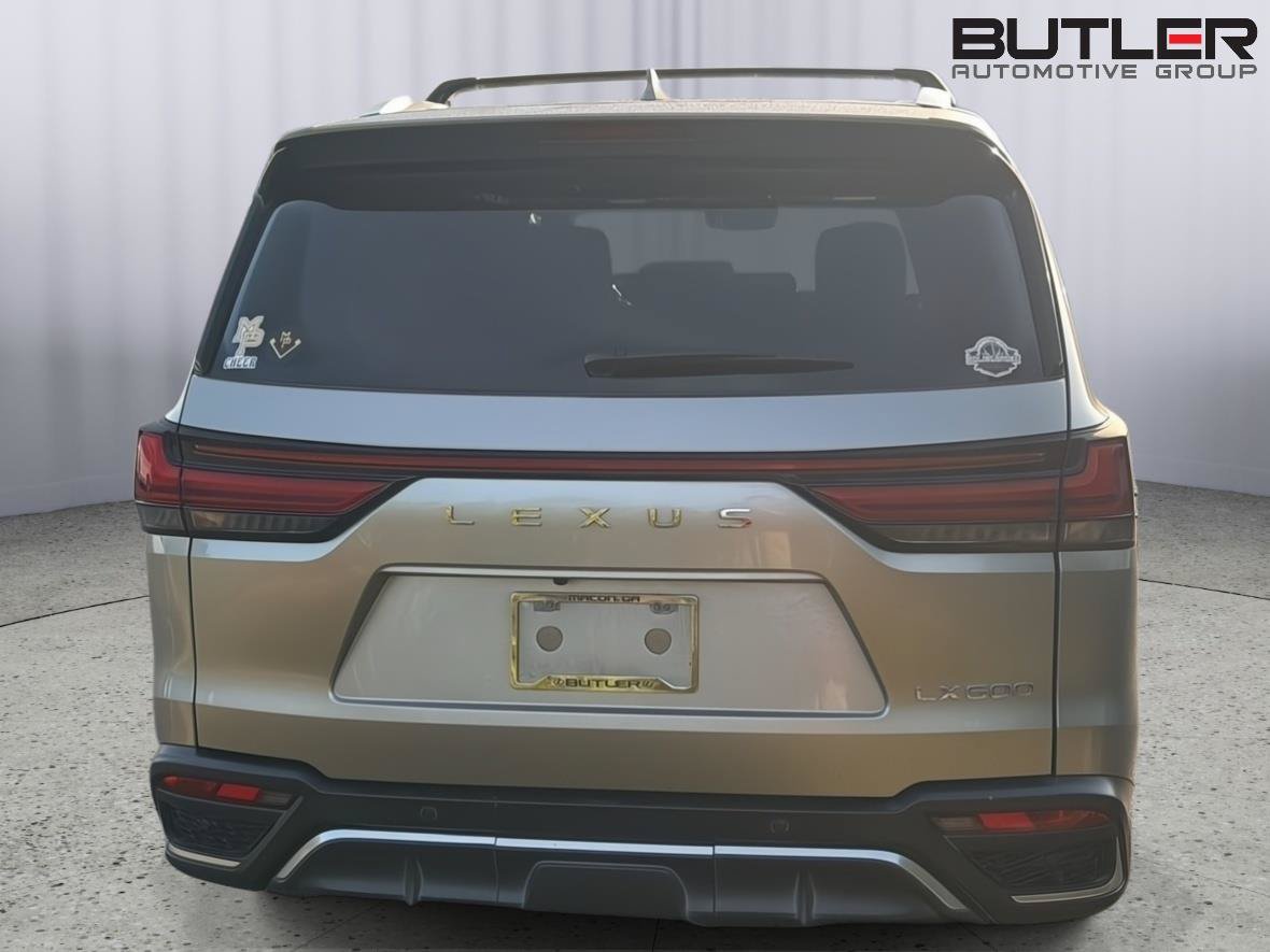 Used 2022 Lexus LX 600 F Sport w/ Accessory Package (Z1) AWD/4WD image 8