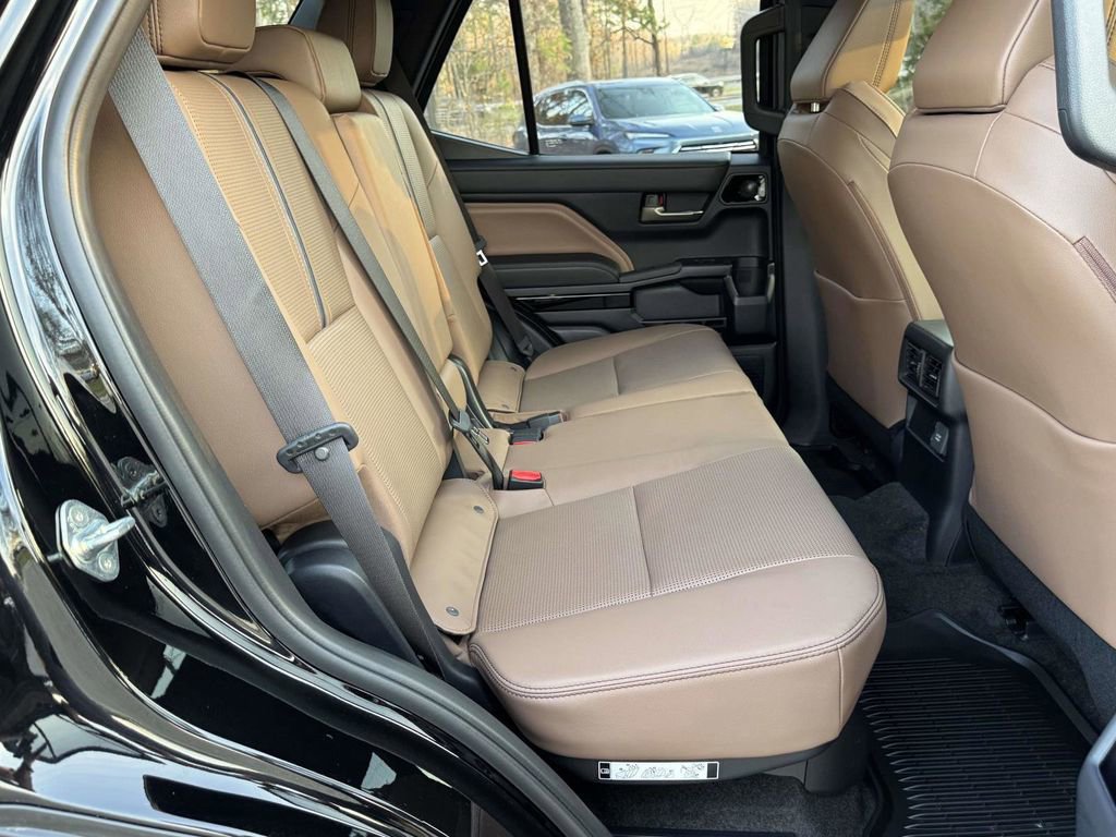 Used 2025 Toyota 4Runner Limited image 16