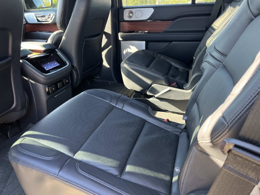 Used 2024 Lincoln Navigator Reserve AWD/4WD image 21