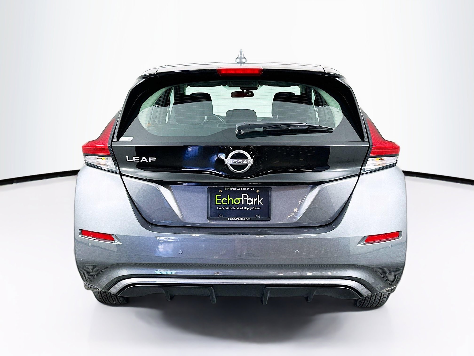 Used 2024 Nissan Leaf S FWD image 7