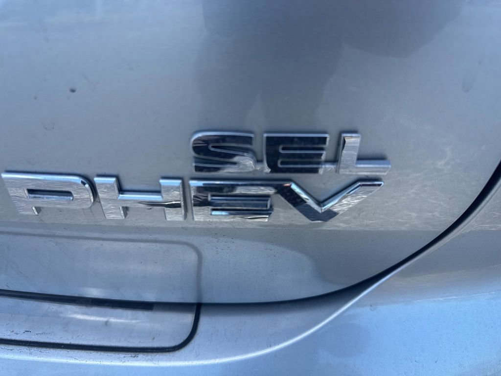 Used 2025 Mitsubishi Outlander 4WD Plug-In Hybrid image 7