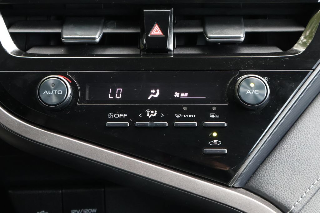 Used 2024 Toyota Camry SE FWD image 17