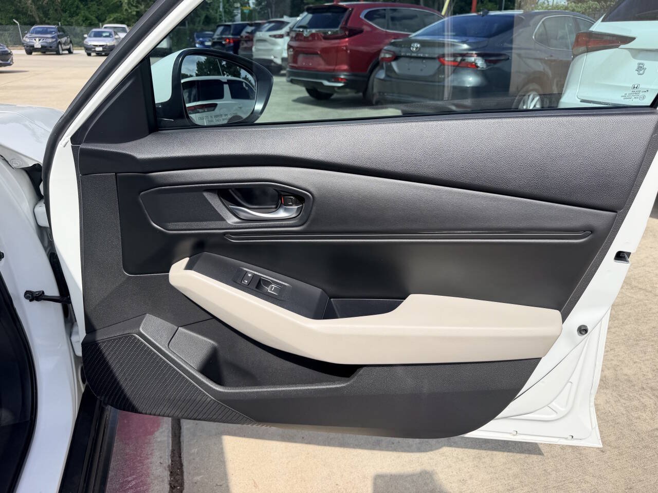 Used 2024 Honda Accord EX image 19
