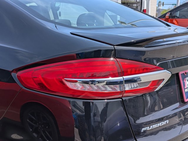 Used 2020 Ford Fusion SE w/ Equipment Group 151A FWD image 13