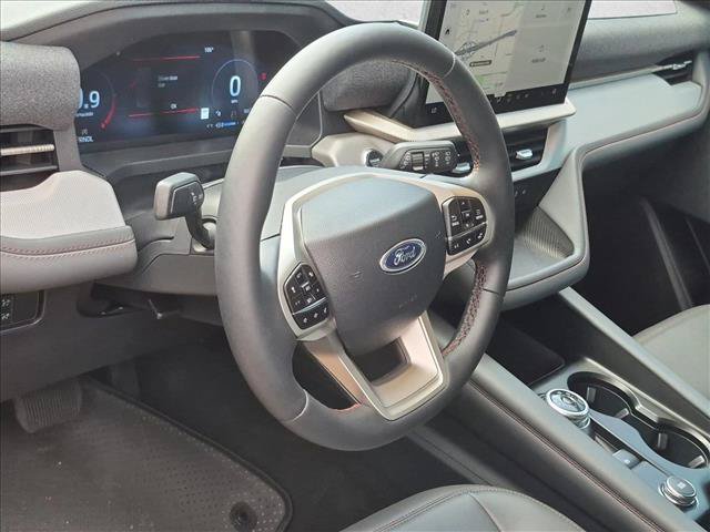 New 2027 Ford Explorer Active w/ Active Comfort Package RWD image 3