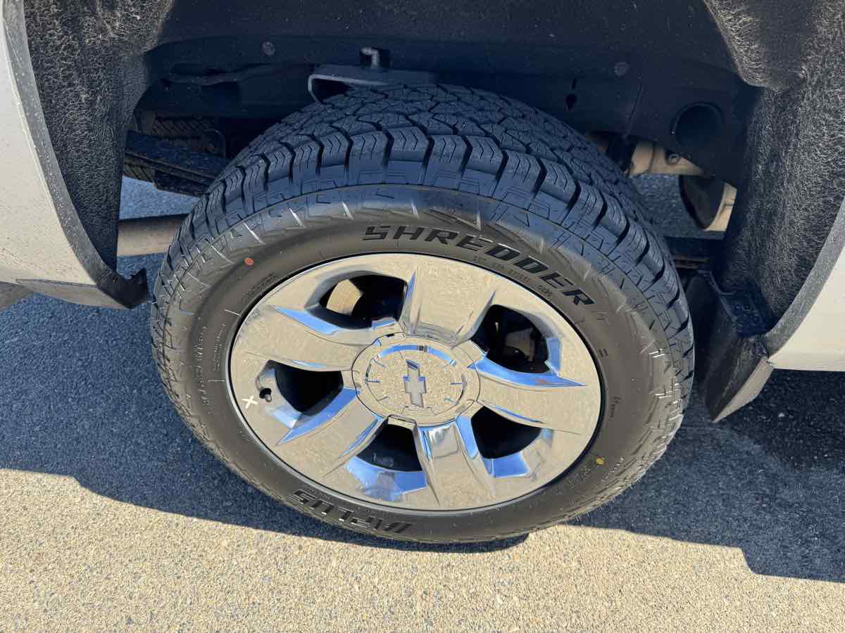 Used 2017 Chevrolet Silverado 1500 LTZ w/ LTZ Plus Package AWD/4WD image 36