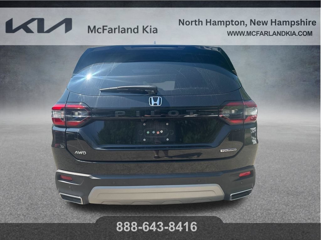 Used 2023 Honda Pilot Touring image 5