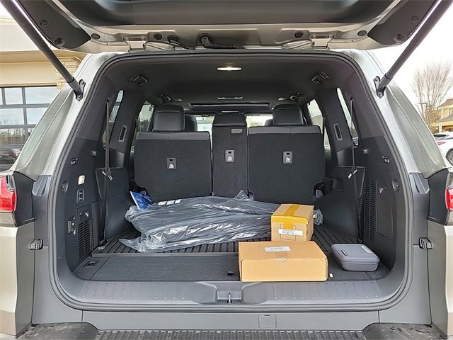 New 2025 Lexus LX 600 4WD w/ Premium Package image 7