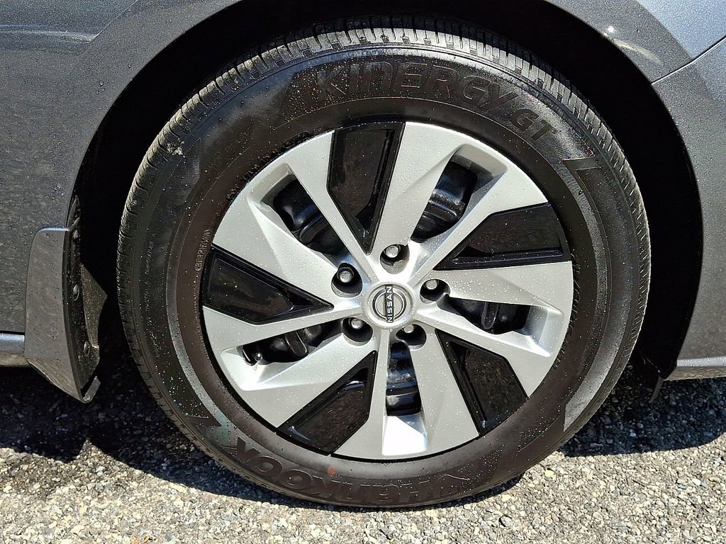 Certified 2025 Nissan Altima 2.5 S FWD image 9