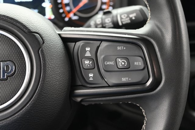 Used 2025 Jeep Wrangler Unlimited Sport AWD/4WD image 22
