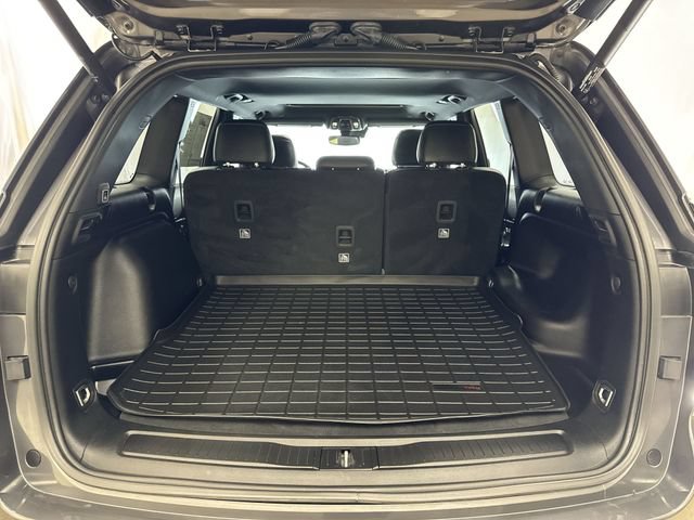 Used 2023 Jeep Grand Cherokee Altitude AWD/4WD image 24