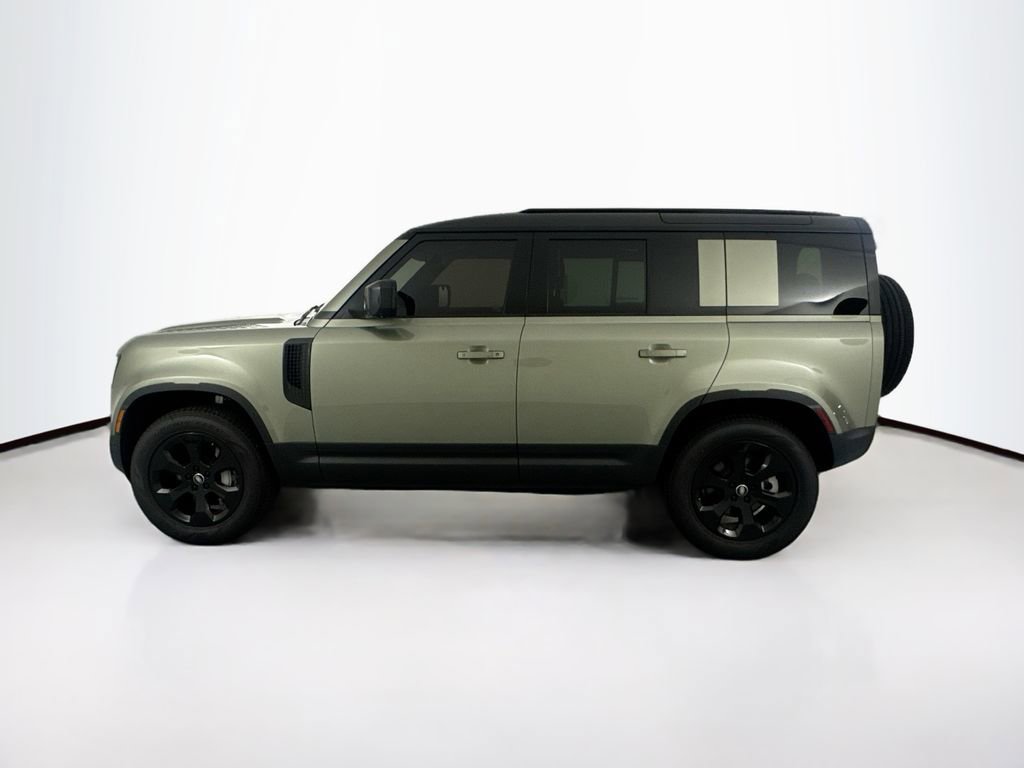 Used 2025 Land Rover Defender 110 S image 7