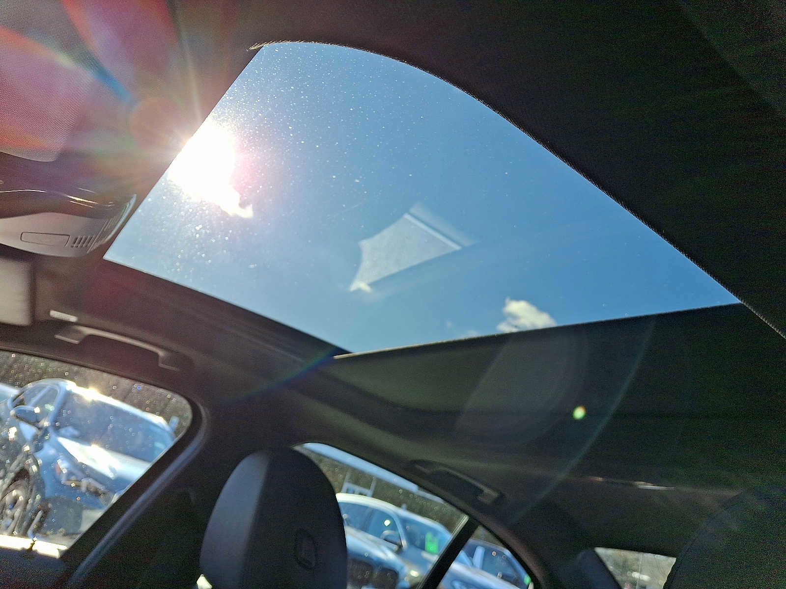 Used 2019 BMW 330i xDrive Sedan w/ Driving Assistance Package image 15