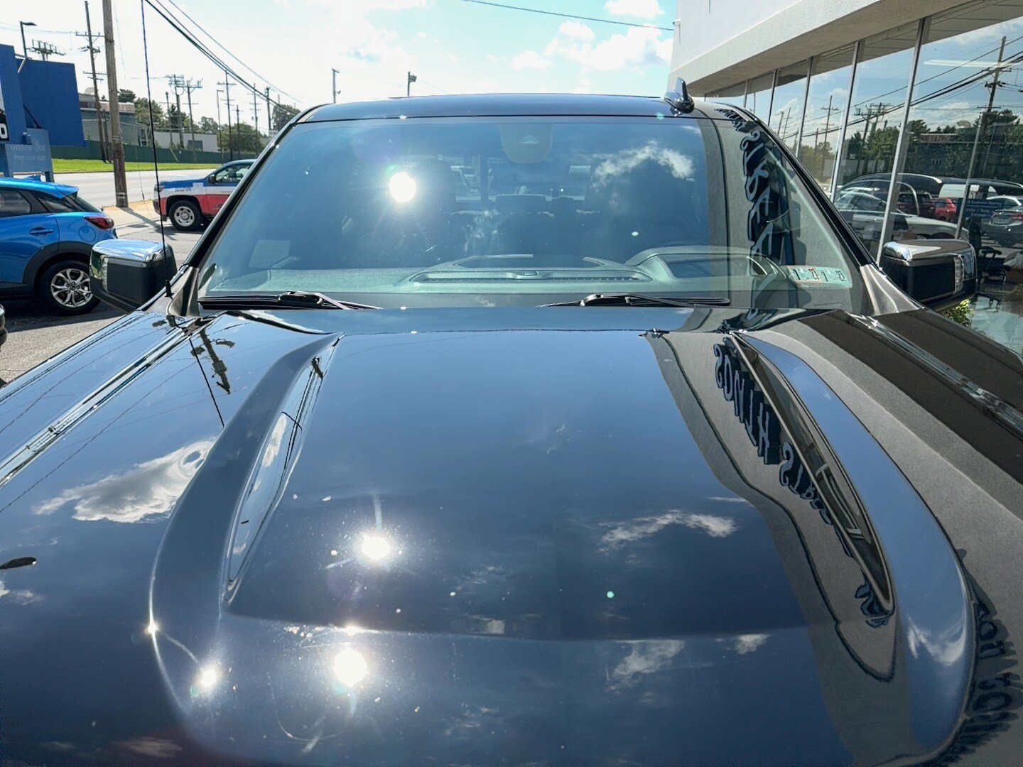 Used 2019 Chevrolet Silverado 1500 LTZ w/ LTZ Plus Package AWD/4WD image 29