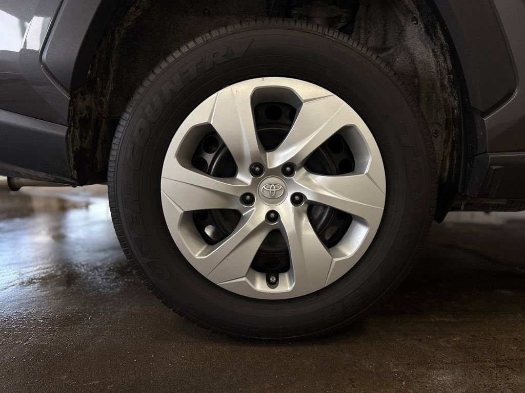 Used 2023 Toyota RAV4 LE image 35