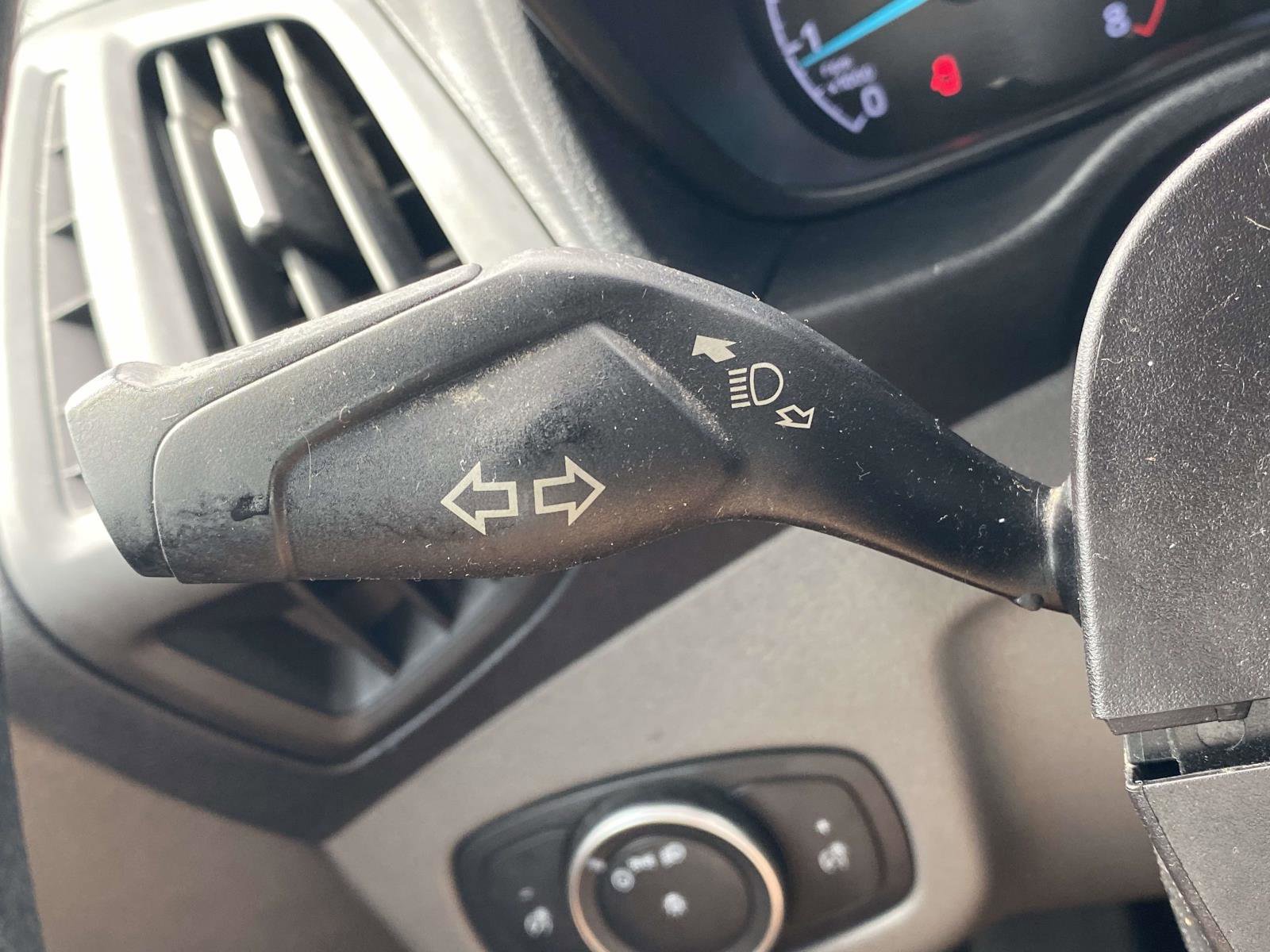 Used 2019 Ford Transit Connect XL image 19