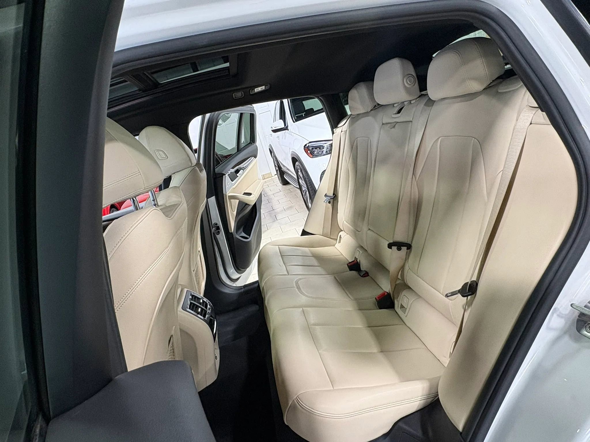 Used 2019 BMW X4 xDrive30i w/ Convenience Package AWD/4WD image 32