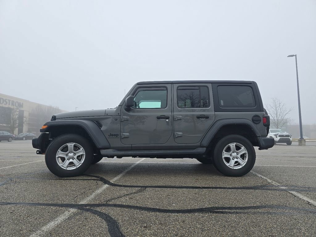 Used 2023 Jeep Wrangler Sport S image 10