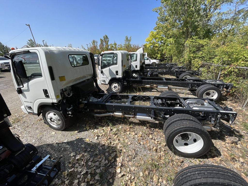New 2024 Chevrolet Low Cab Forward 5500XG RWD image 2