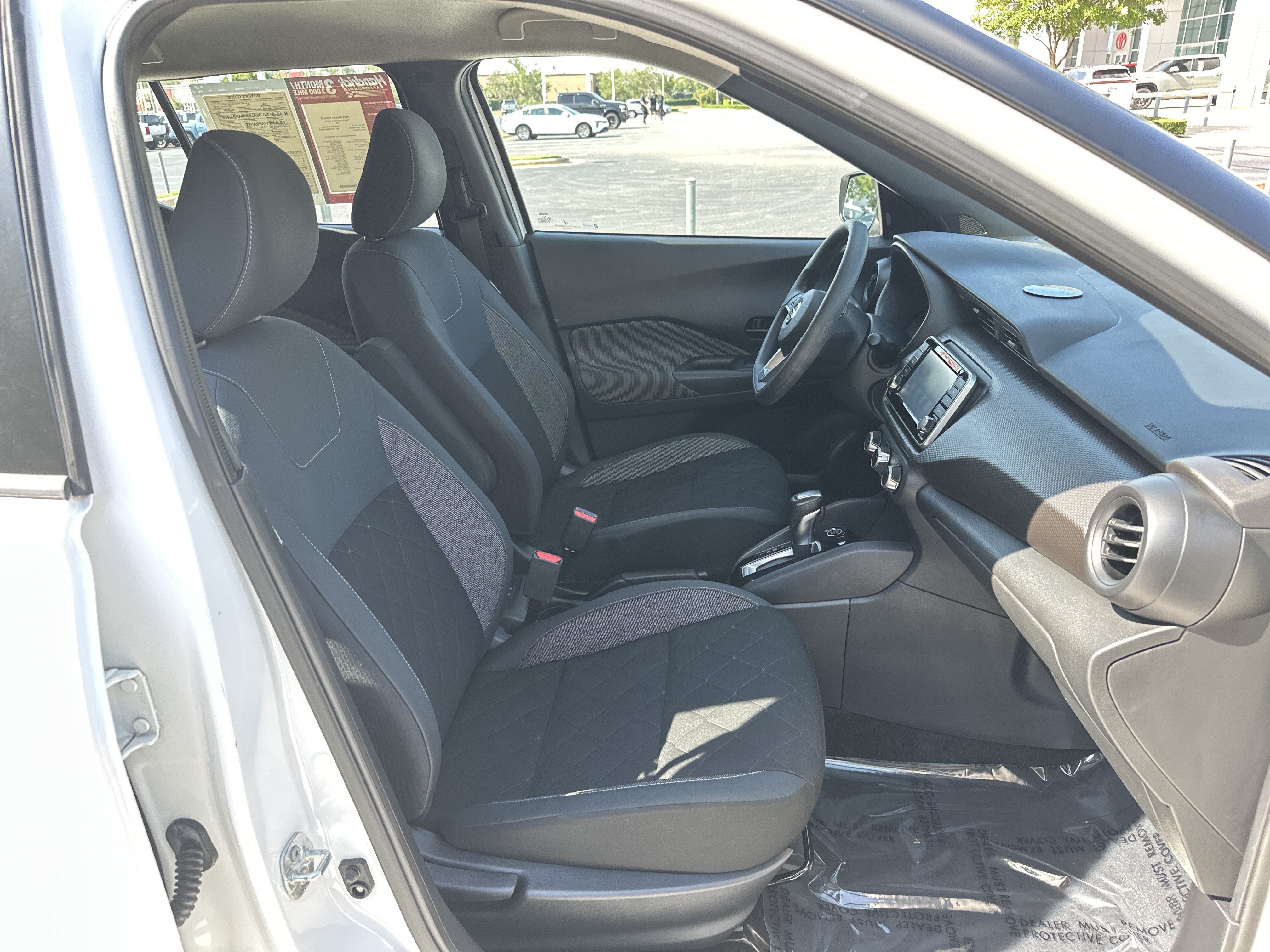 Used 2020 Nissan Kicks S FWD image 33