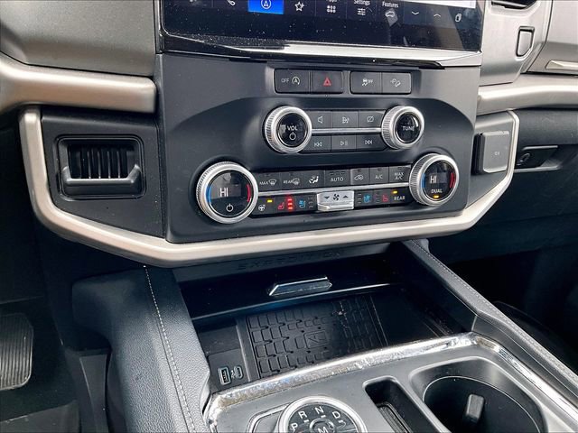 Used 2024 Ford Expedition Max XLT image 25