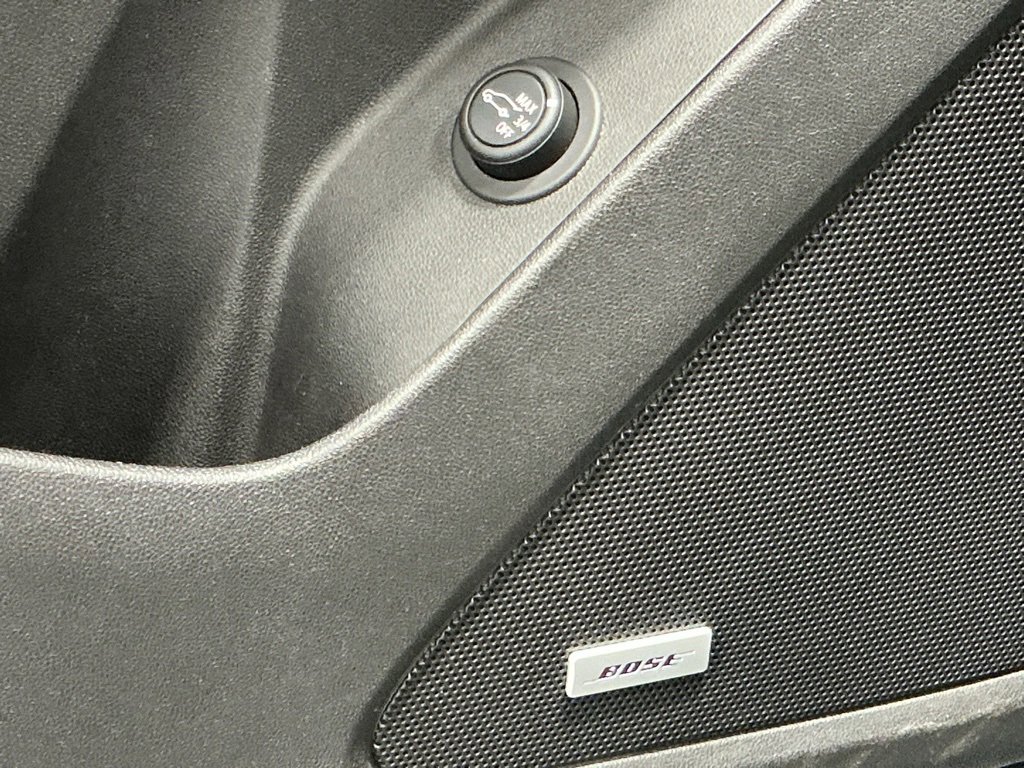 Used 2022 Chevrolet Equinox RS w/ RS Leather Package image 12