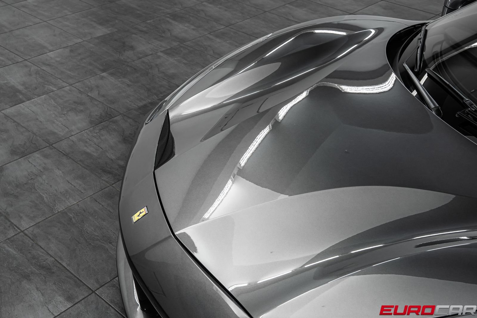 Used 2018 Ferrari 488 GTB RWD image 9