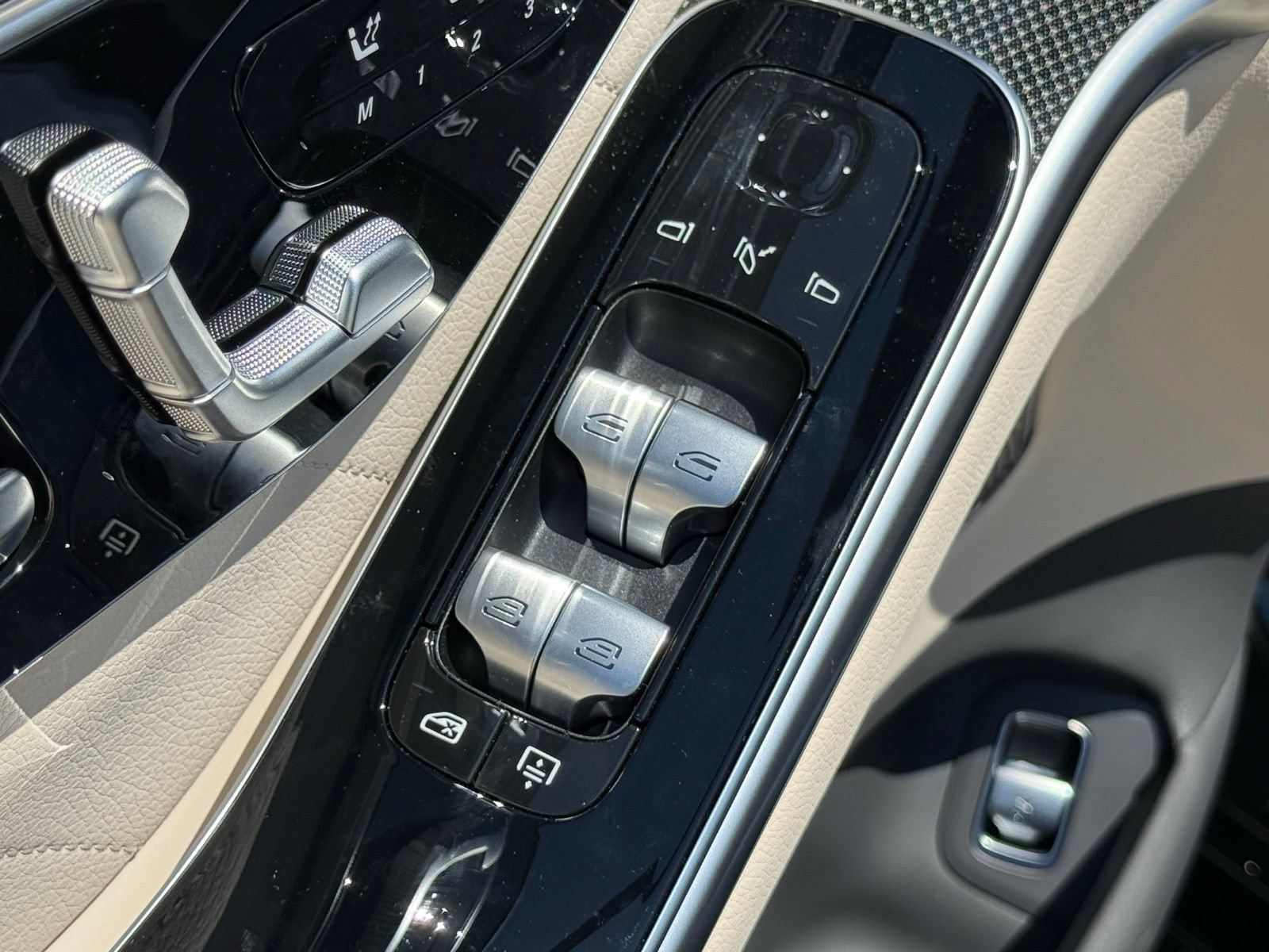 New 2026 Mercedes-Benz S 580 4MATIC Sedan image 14