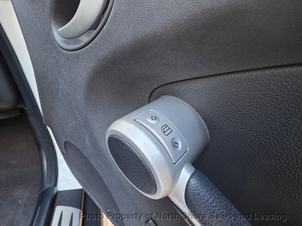 Used 2005 Mercedes-Benz SLK 350 Movie Star image 57