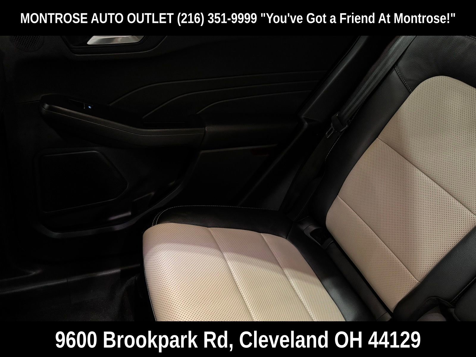 Used 2022 Ford Escape Titanium w/ Titanium Premium Package image 29