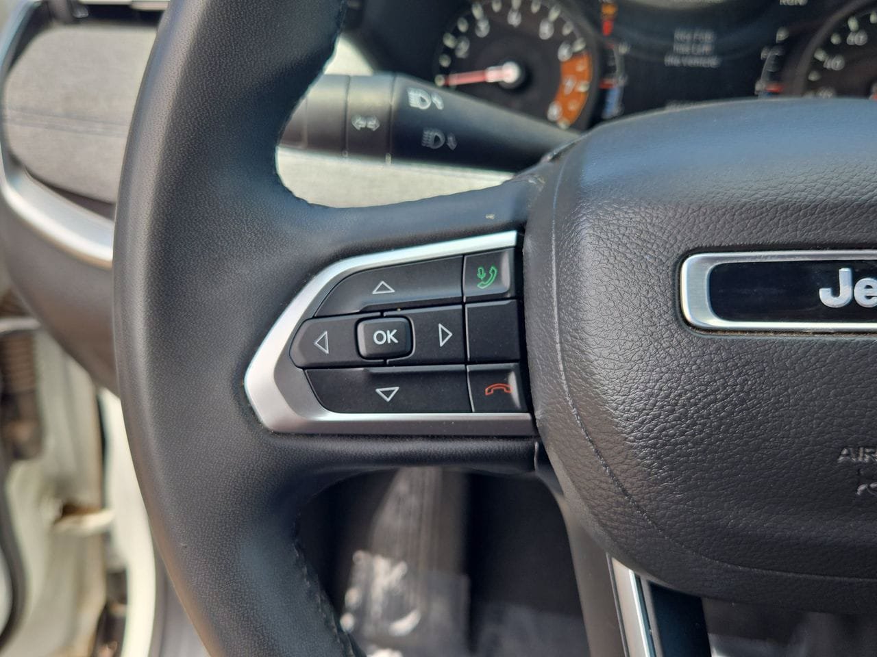 Used 2023 Jeep Compass Latitude AWD/4WD image 16