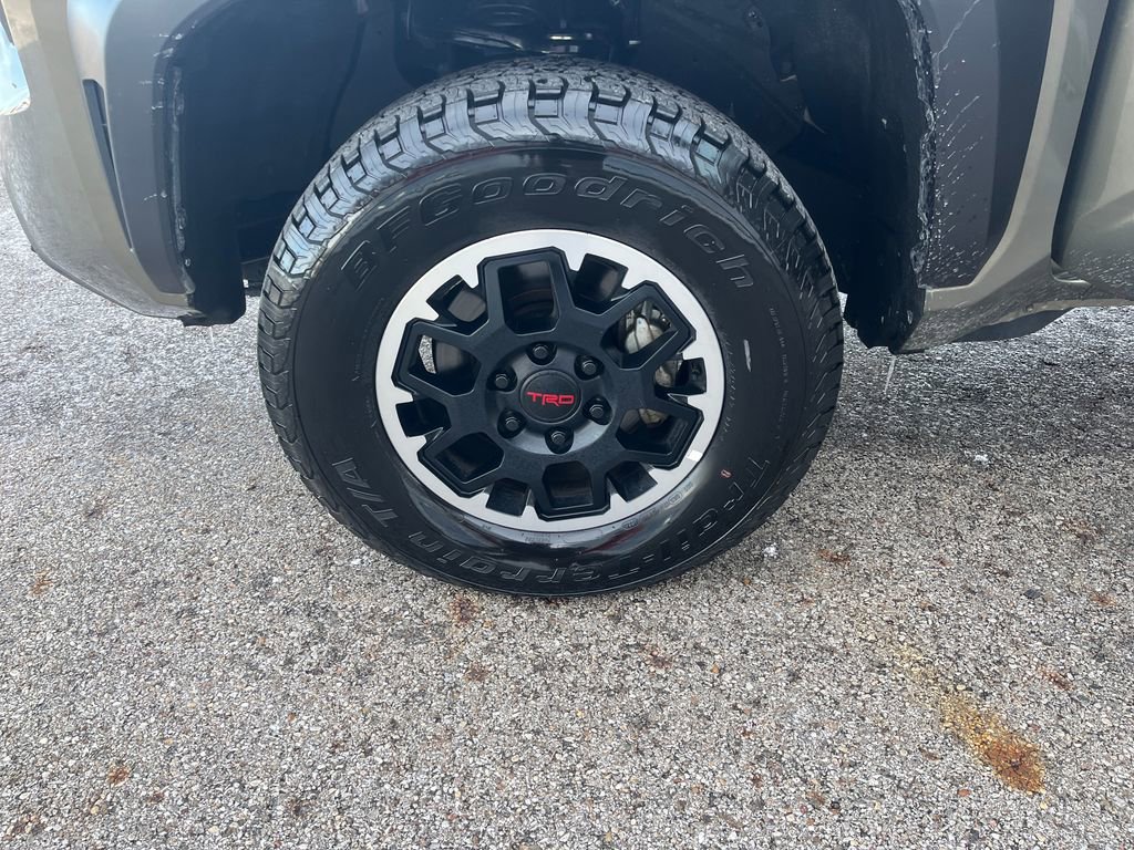 Used 2024 Toyota Tacoma TRD Off-Road image 26