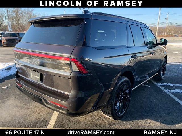 Used 2025 Lincoln Navigator Reserve w/ Jet Appearance Package image 7