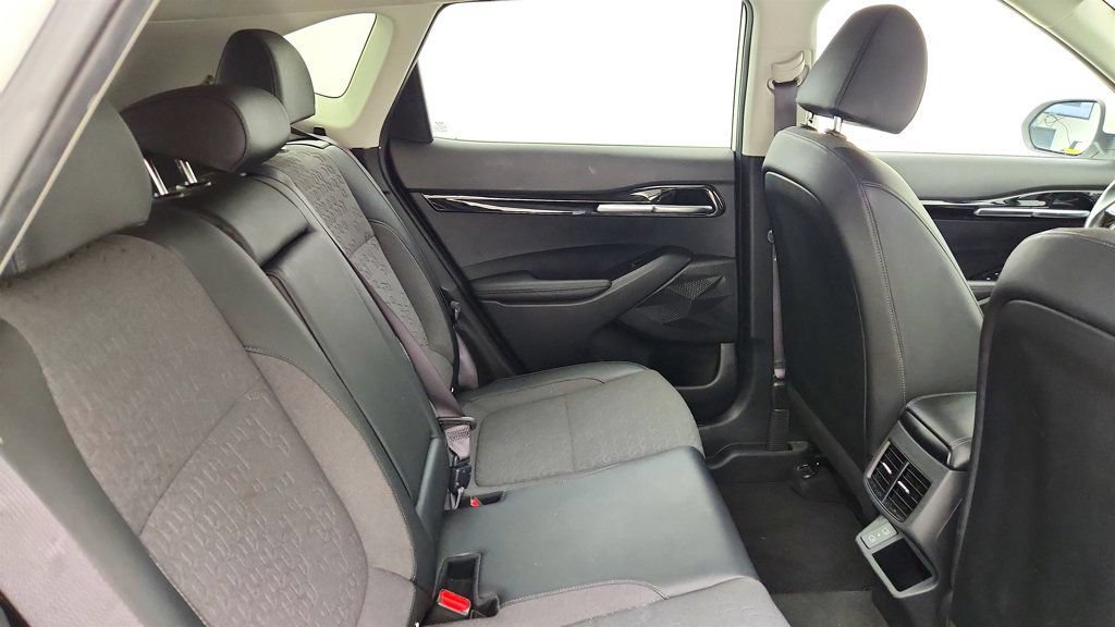 Used 2024 Kia Seltos S AWD/4WD image 37