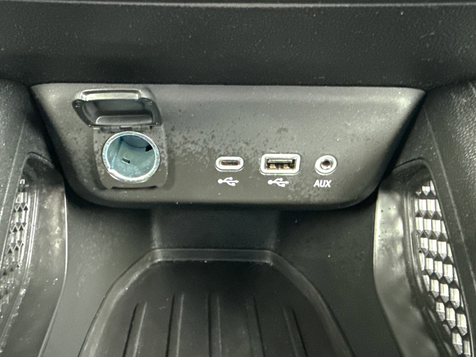 Certified 2023 Chevrolet TrailBlazer LT w/ Convenience Package image 32