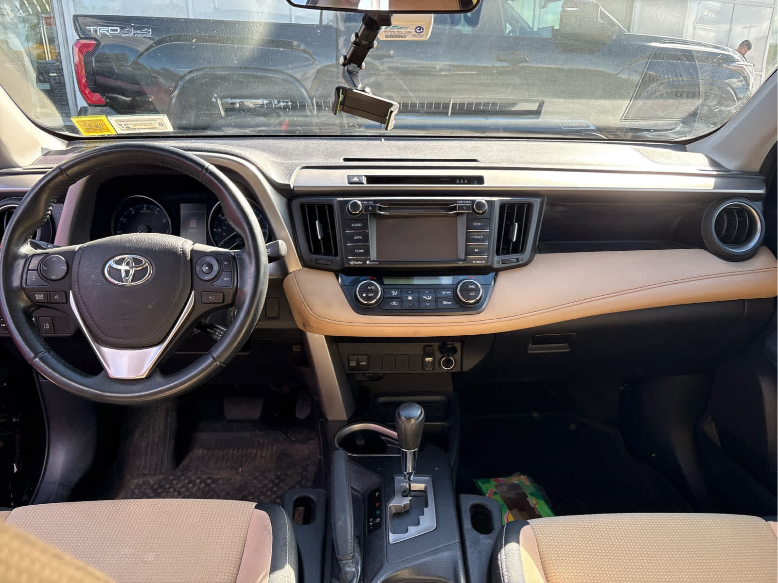 Used 2017 Toyota RAV4 XLE w/ All Weather Liner Package AWD/4WD image 9