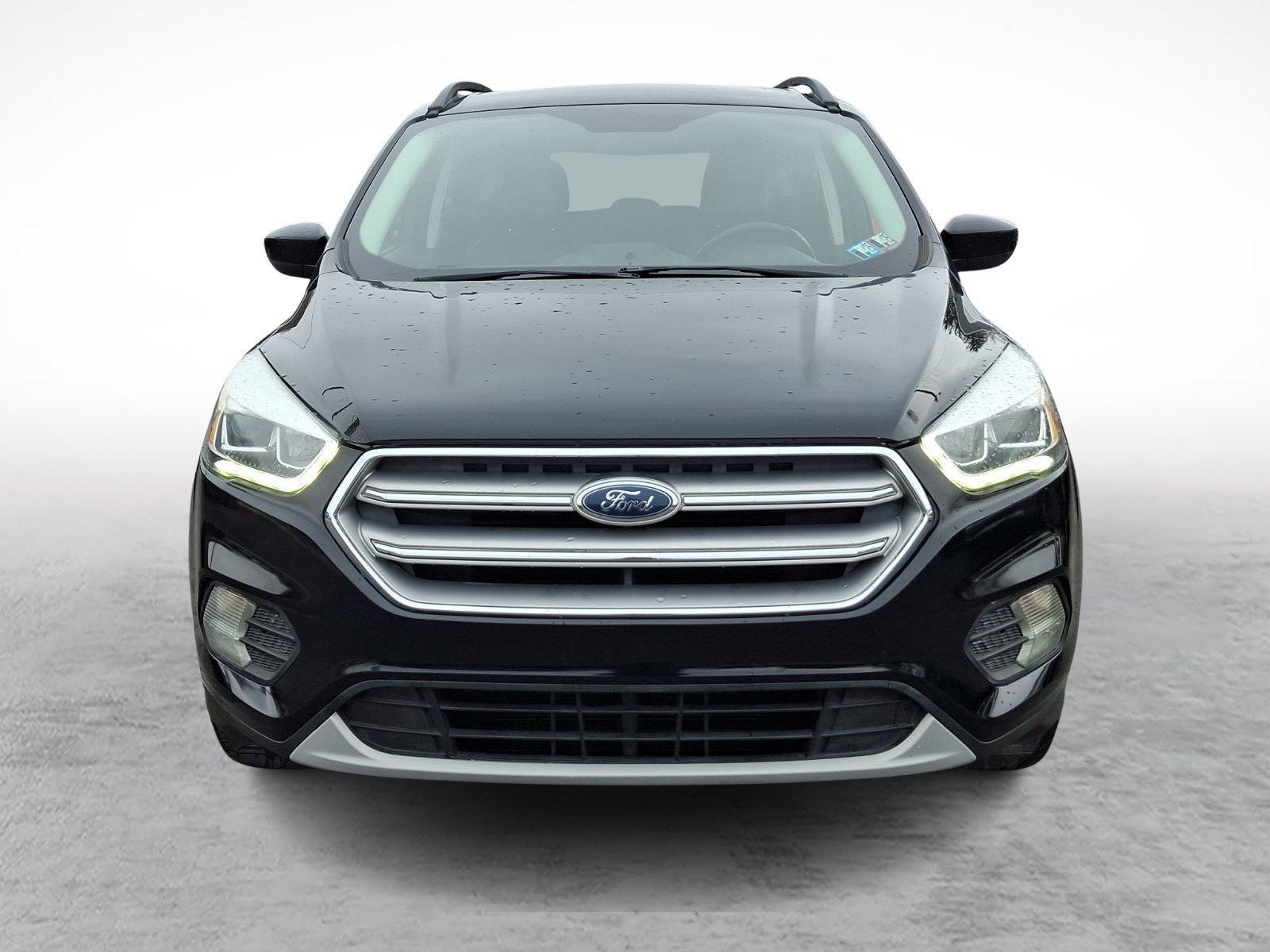 Used 2017 Ford Escape SE w/ SE Leather Comfort Package AWD/4WD image 2