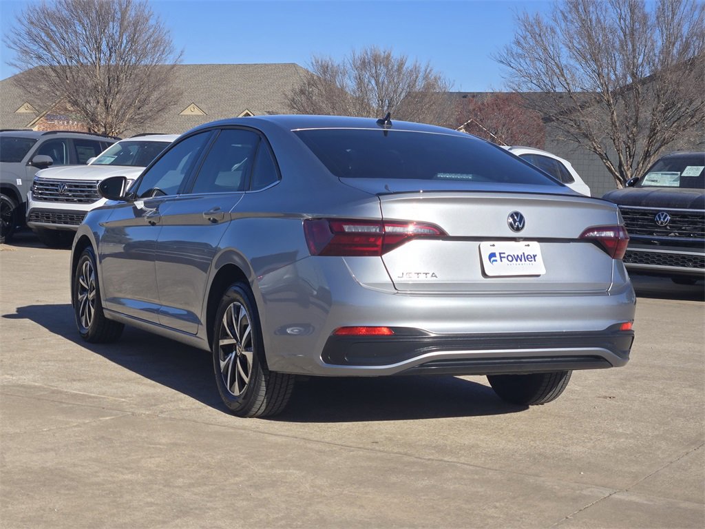 Used 2024 Volkswagen Jetta S image 5