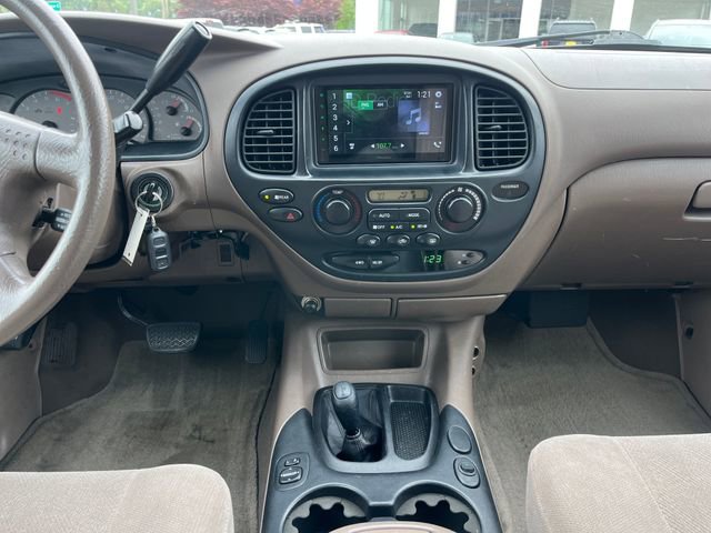Used 2002 Toyota Sequoia SR5 AWD/4WD image 22
