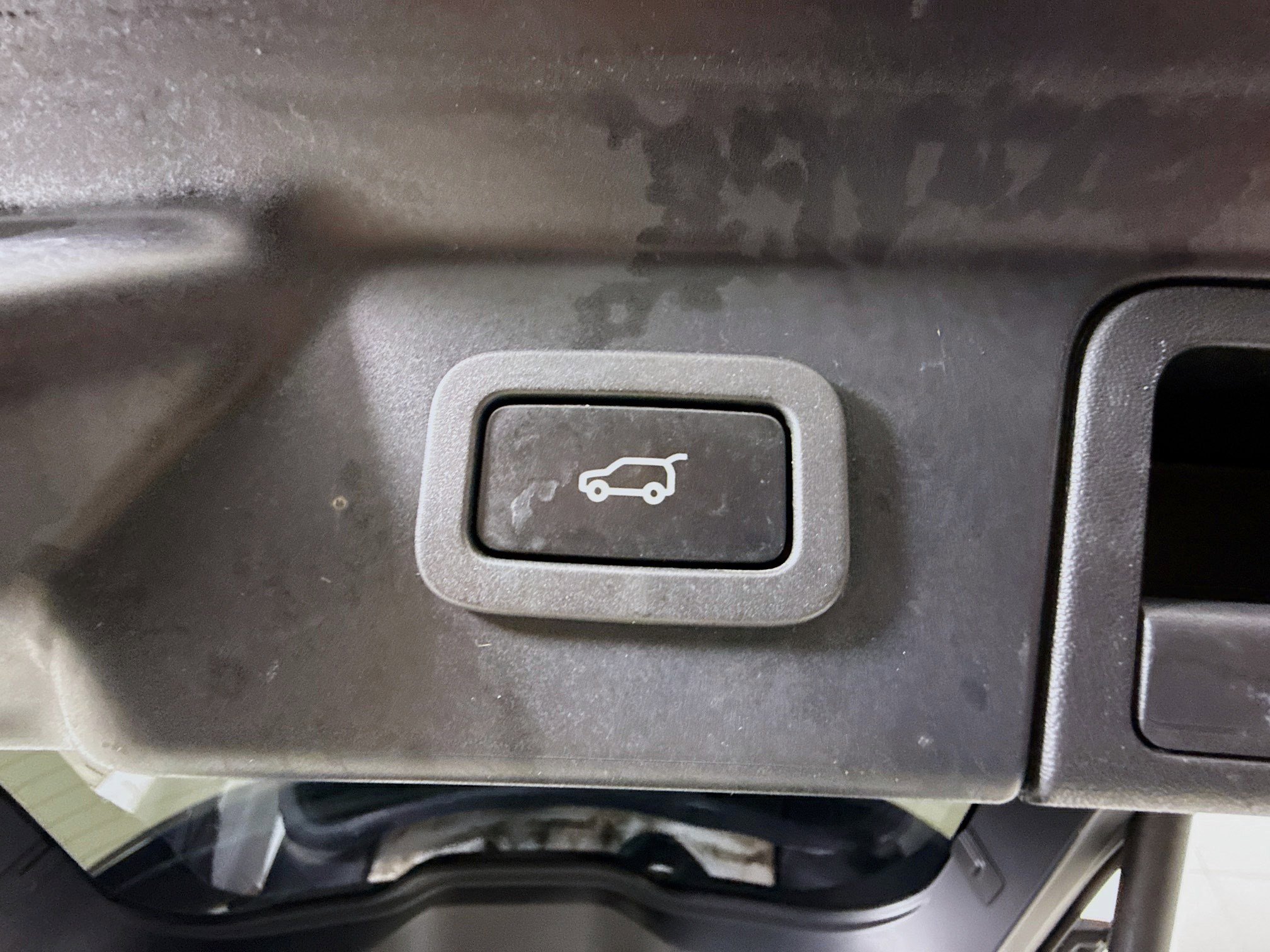 Used 2022 Land Rover Range Rover Velar S image 39