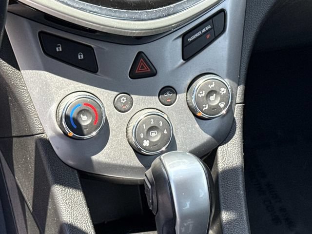 Used 2019 Chevrolet Sonic Premier FWD image 21